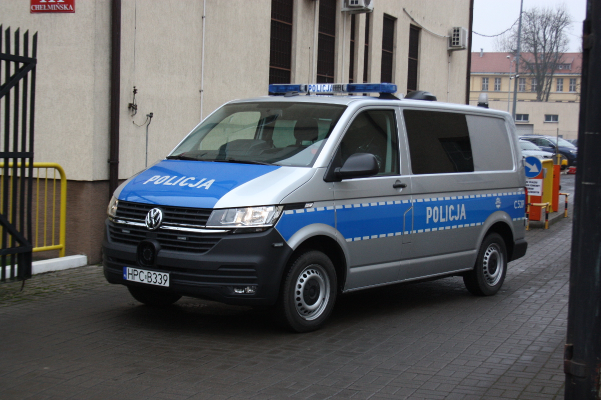 Policja Grudziądz Nowy radiowóz dla policjantów z